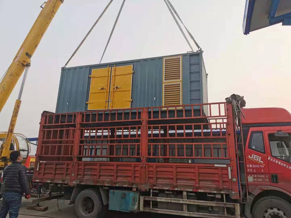 金塔如何根据测量要求选择合适的电压表量程？